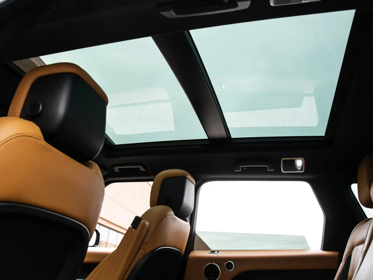 Land Rover Range Rover Sport снимка Land Rover Range Rover Sport