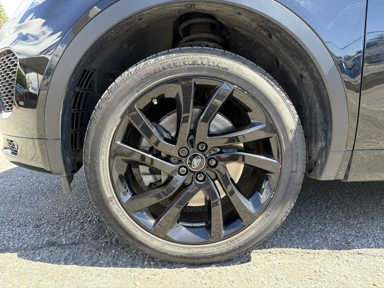 Land Rover Discovery Sport photo Land Rover Discovery Sport