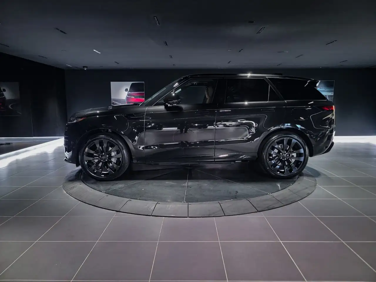 Land Rover Range Rover Sport снимка Land Rover Range Rover Sport
