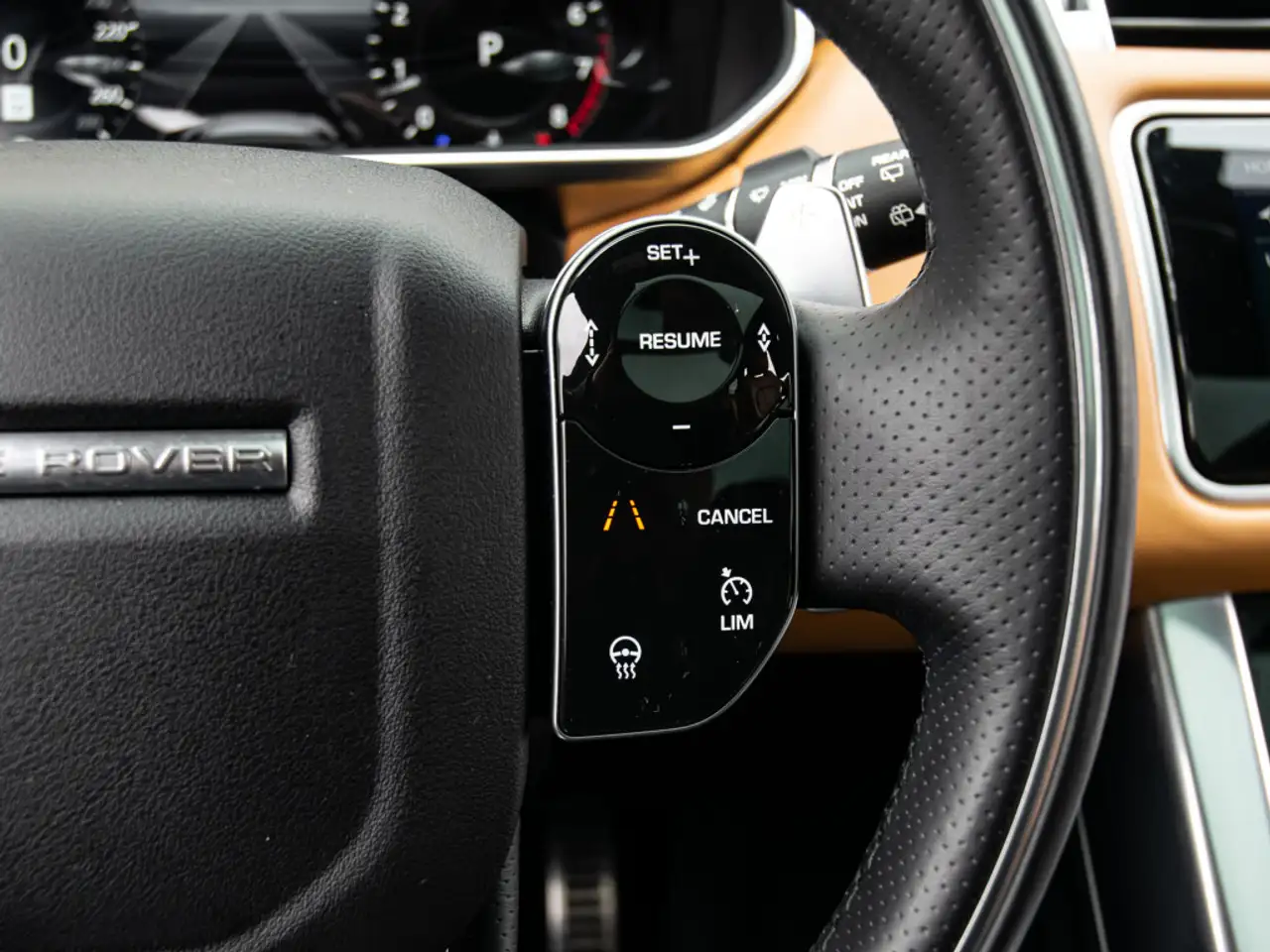 Land Rover Range Rover Sport снимка Land Rover Range Rover Sport