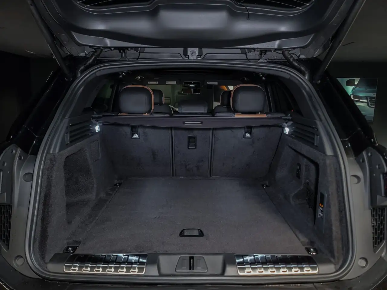 Land Rover Range Rover Sport снимка Land Rover Range Rover Sport
