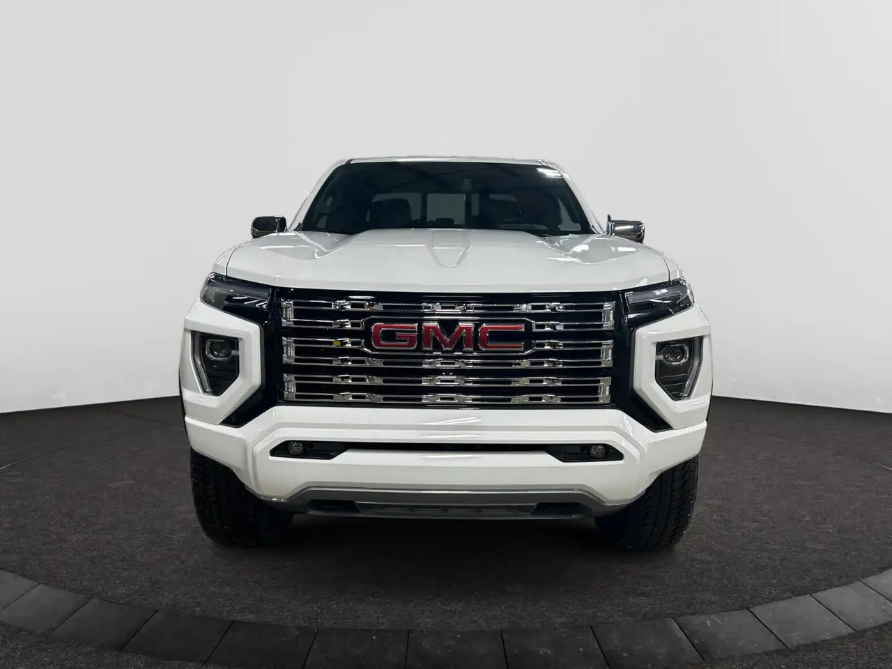 GMC Canyon снимка GMC Canyon
