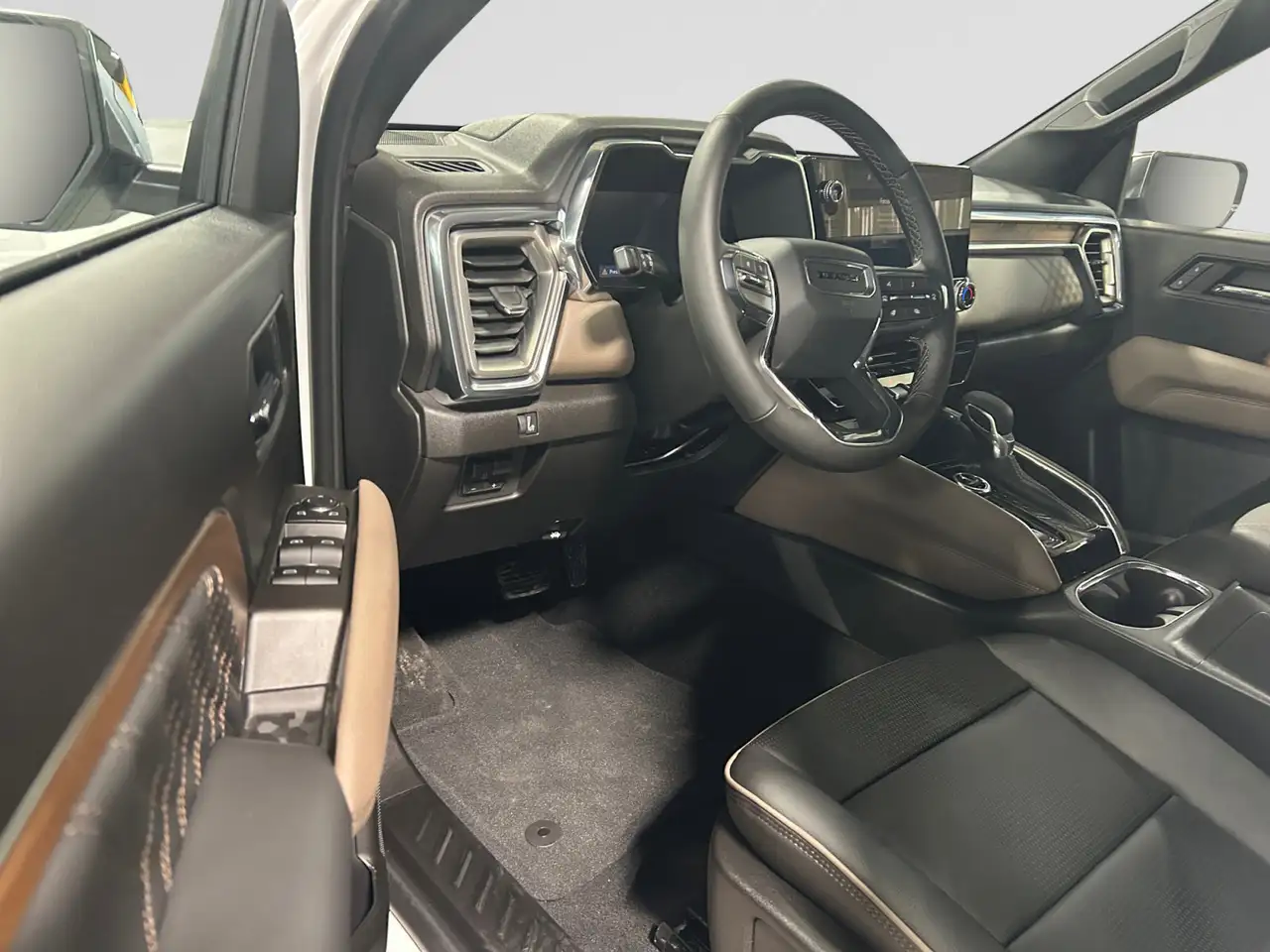 GMC Canyon снимка GMC Canyon
