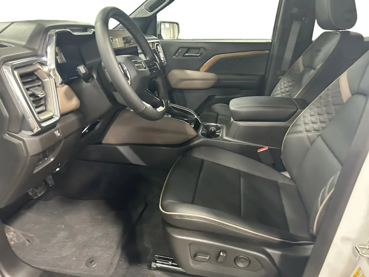 GMC Canyon снимка GMC Canyon