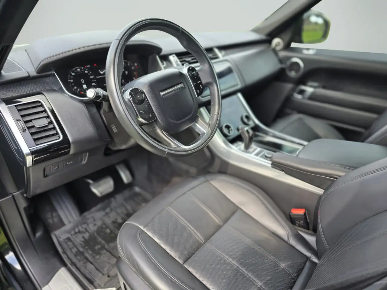 Land Rover Range Rover Sport снимка Land Rover Range Rover Sport