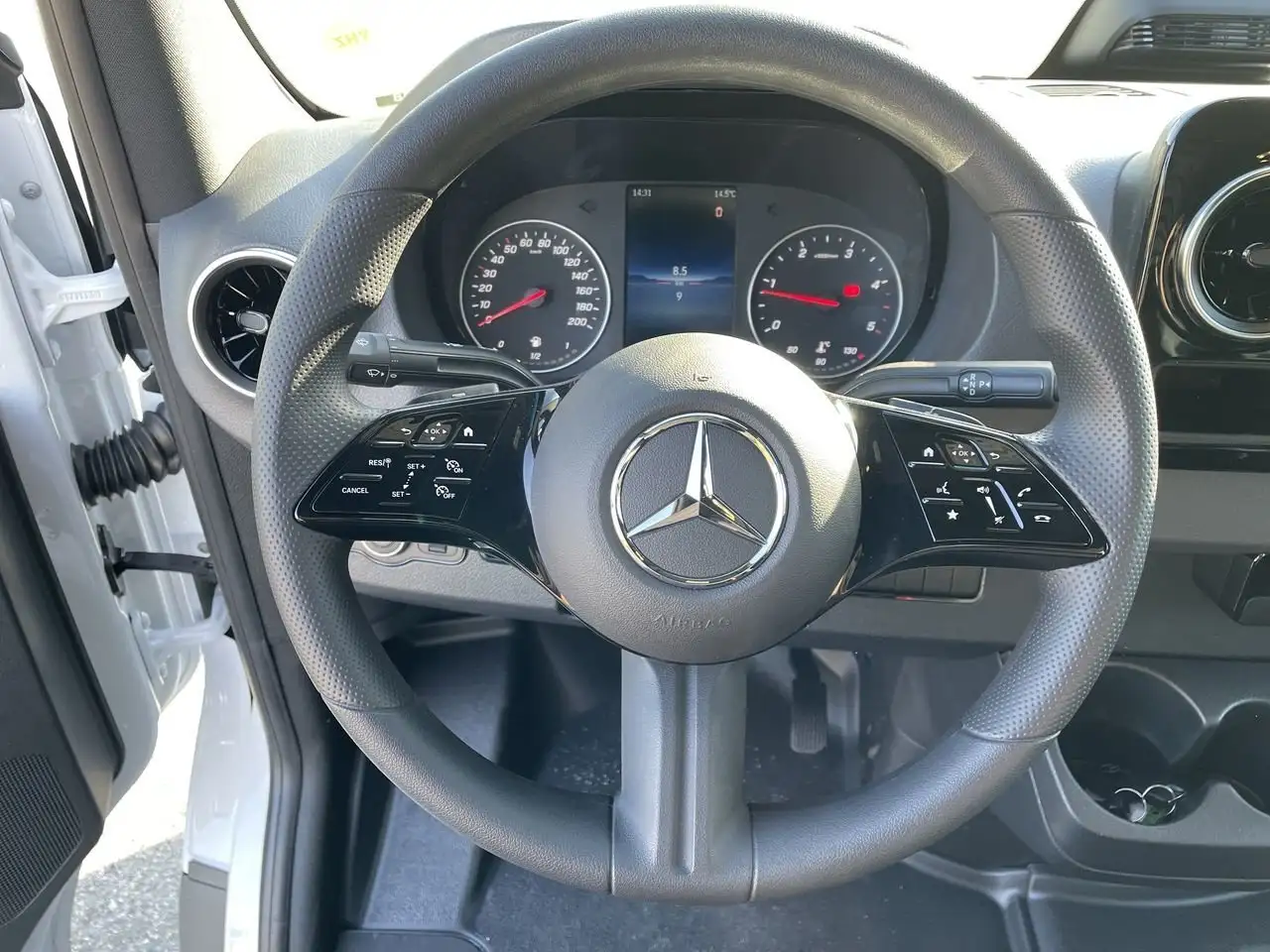 Mercedes-Benz Sprinter снимка Mercedes-Benz Sprinter