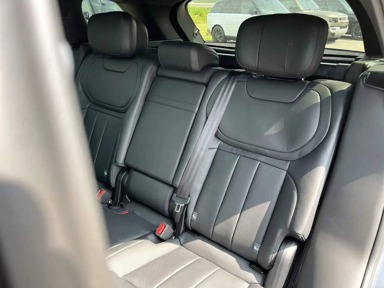 Land Rover Range Rover Sport снимка Land Rover Range Rover Sport