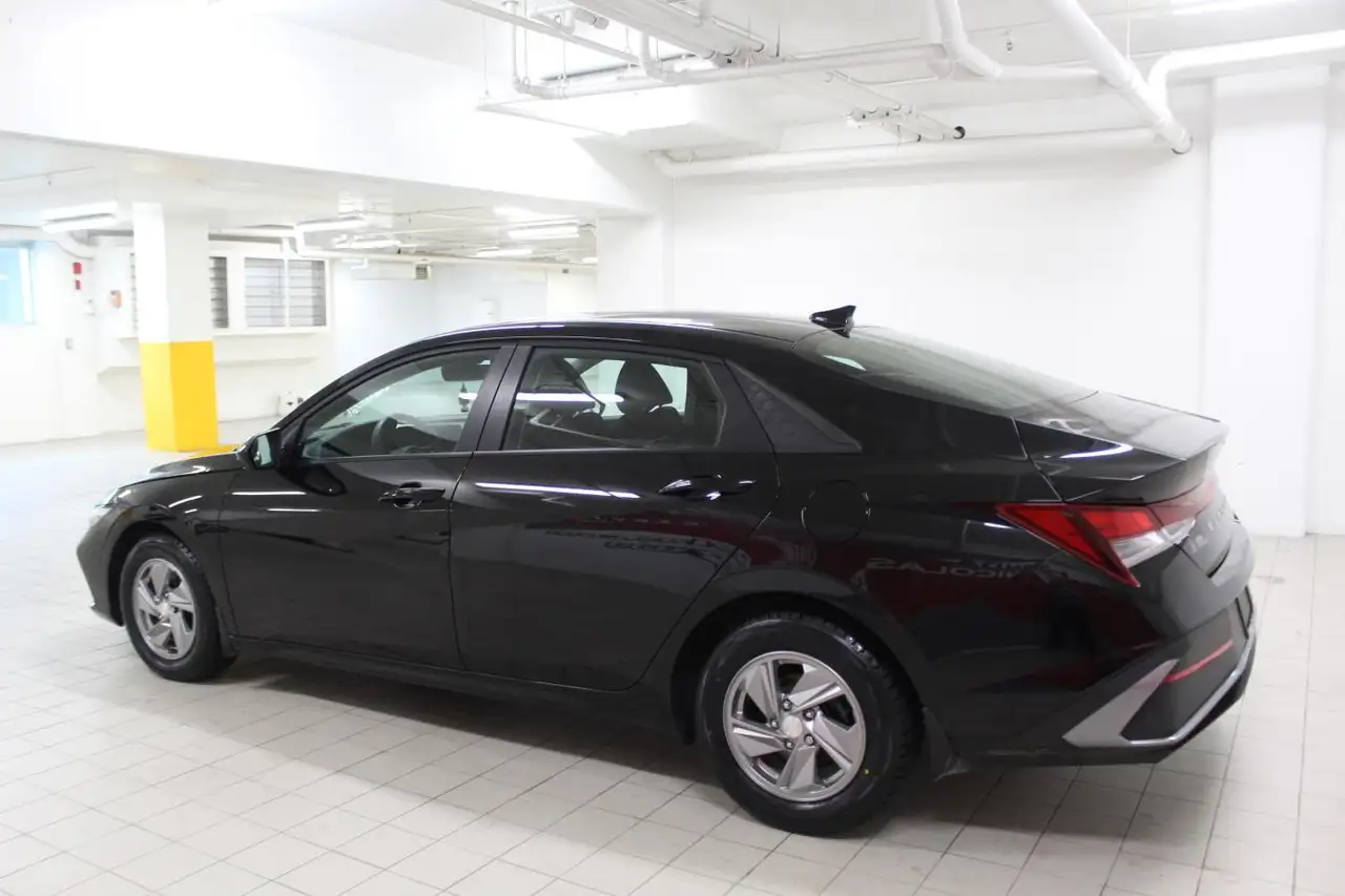 Hyundai ELANTRA снимка Hyundai ELANTRA