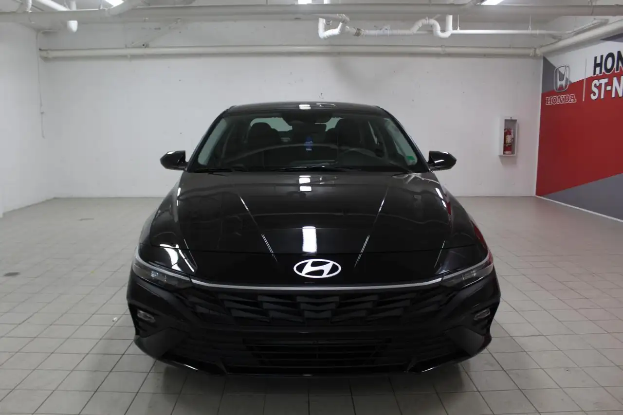 Hyundai ELANTRA снимка Hyundai ELANTRA