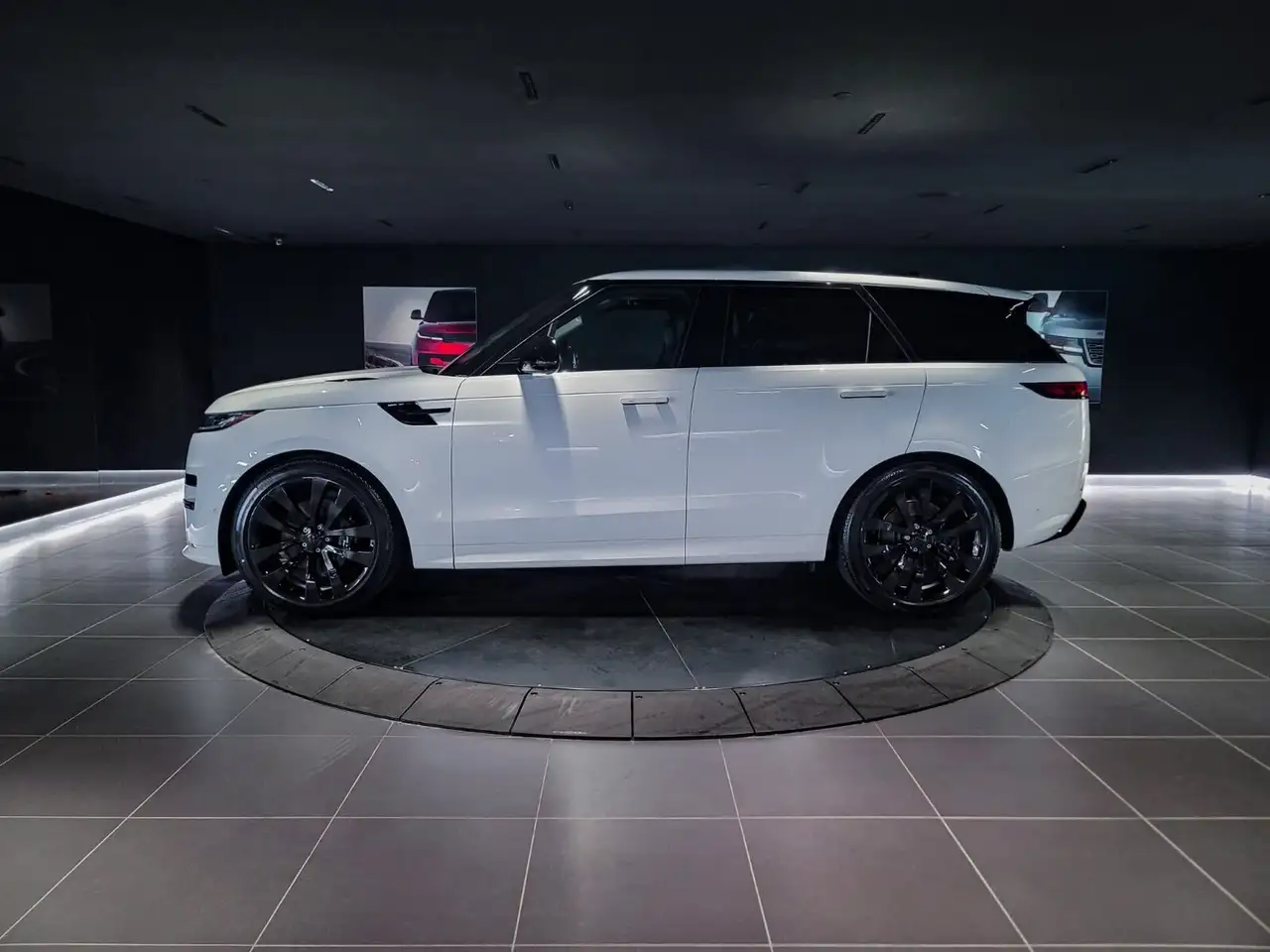 Land Rover Range Rover Sport снимка Land Rover Range Rover Sport
