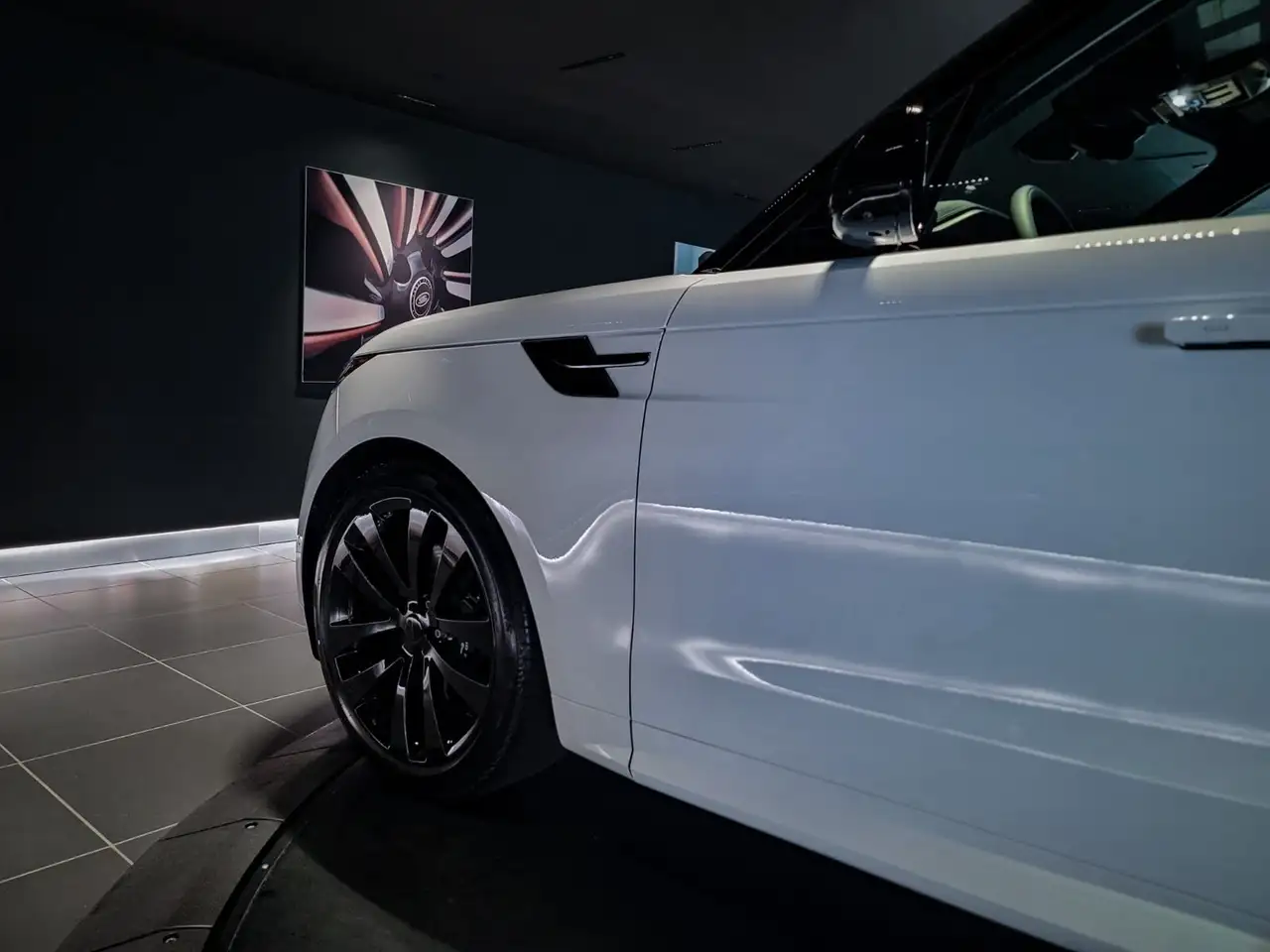 Land Rover Range Rover Sport снимка Land Rover Range Rover Sport