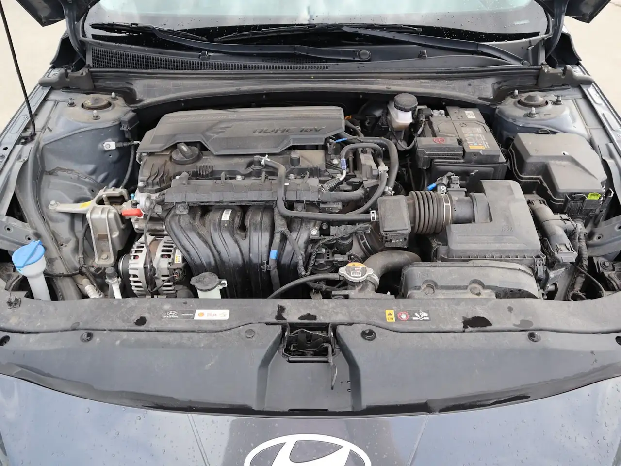 Hyundai ELANTRA снимка Hyundai ELANTRA