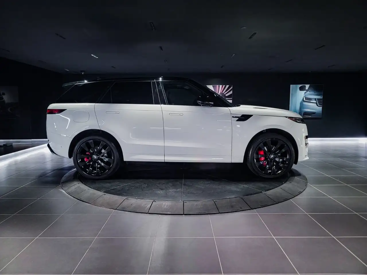 Land Rover Range Rover Sport снимка Land Rover Range Rover Sport