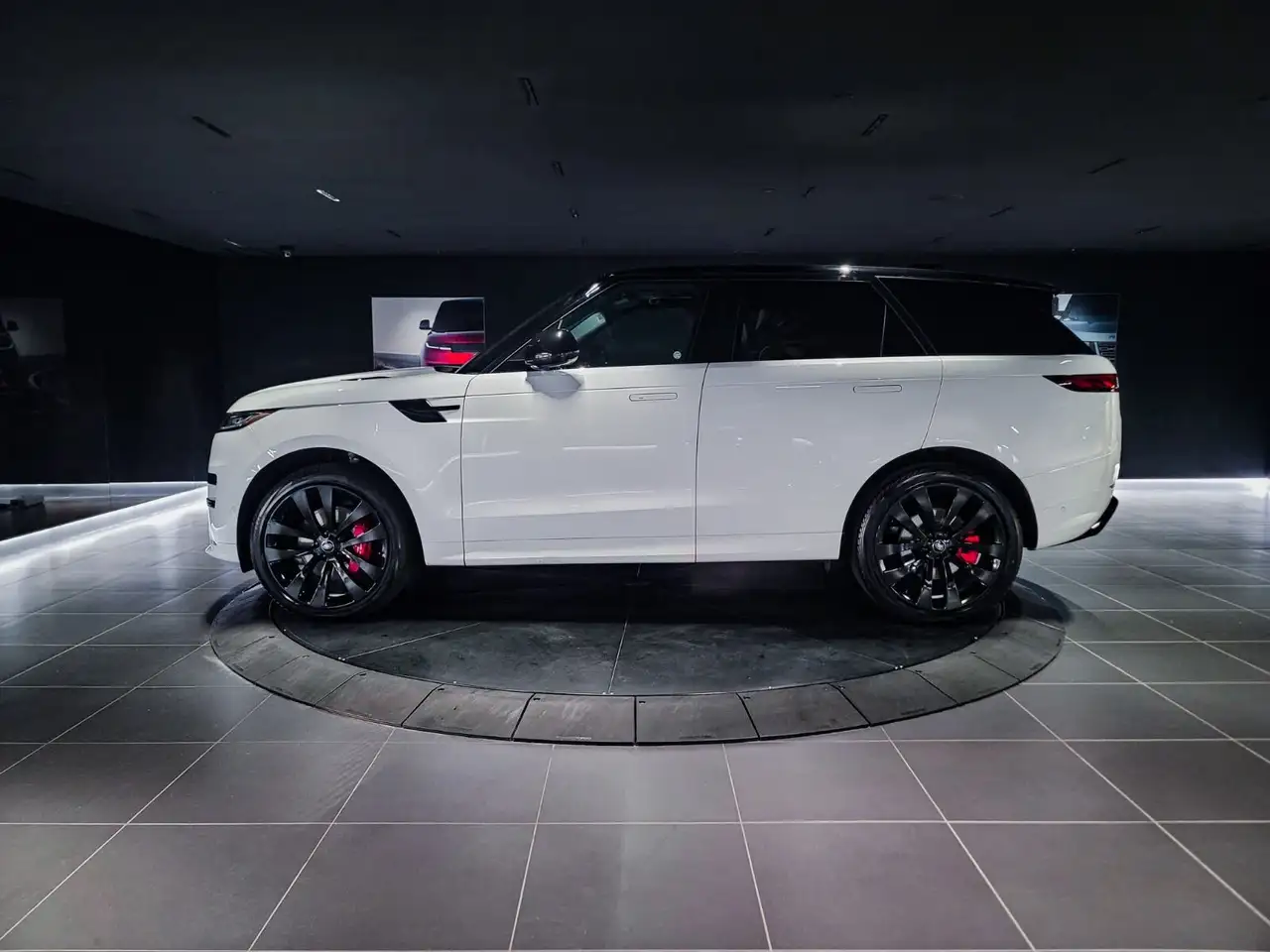 Land Rover Range Rover Sport снимка Land Rover Range Rover Sport