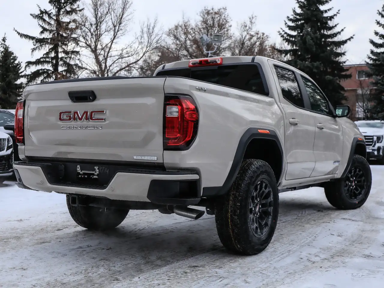 GMC Canyon photo GMC Canyon