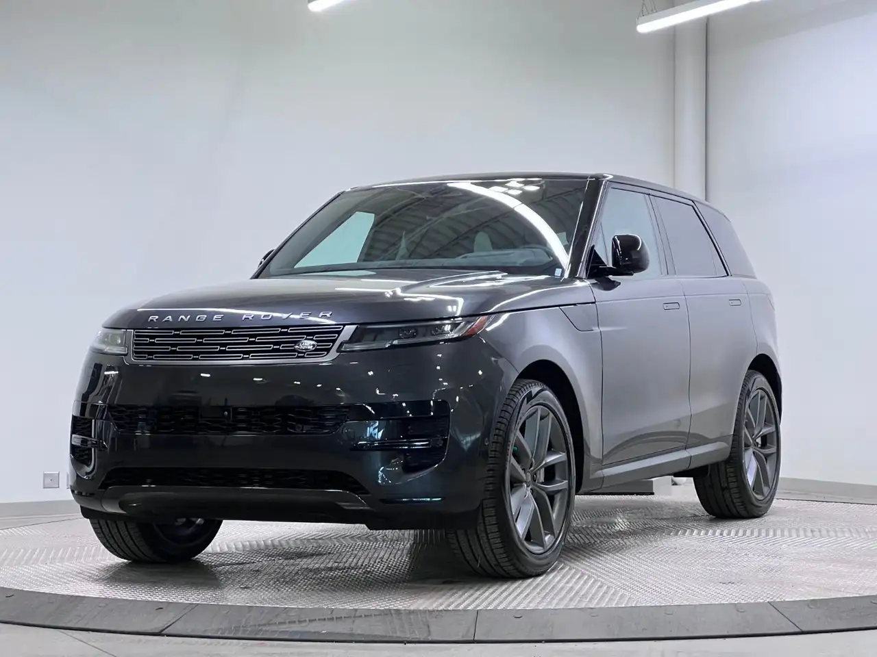 Land Rover Range Rover Sport photo Land Rover Range Rover Sport
