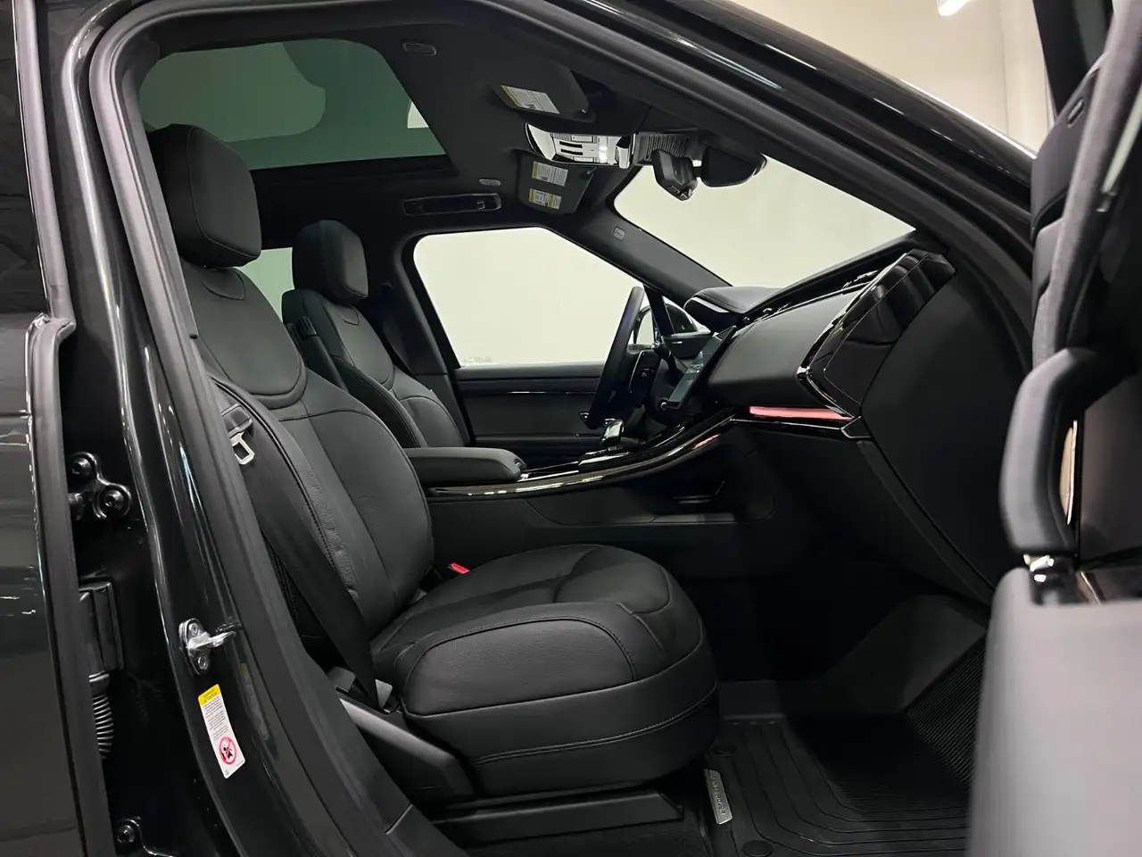 Land Rover Range Rover Sport photo Land Rover Range Rover Sport