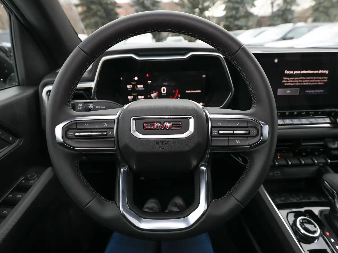 GMC Canyon photo GMC Canyon