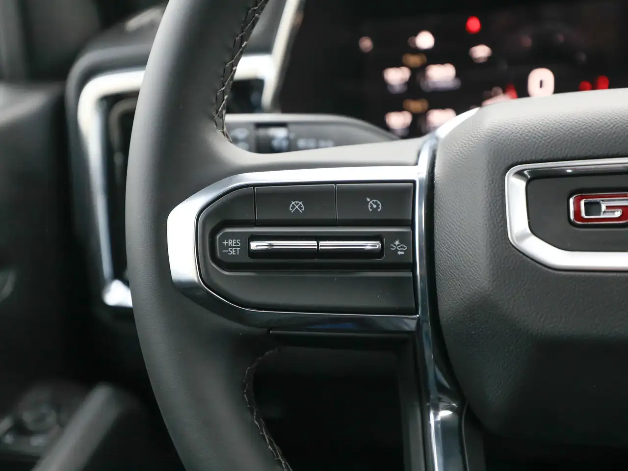 GMC Canyon photo GMC Canyon