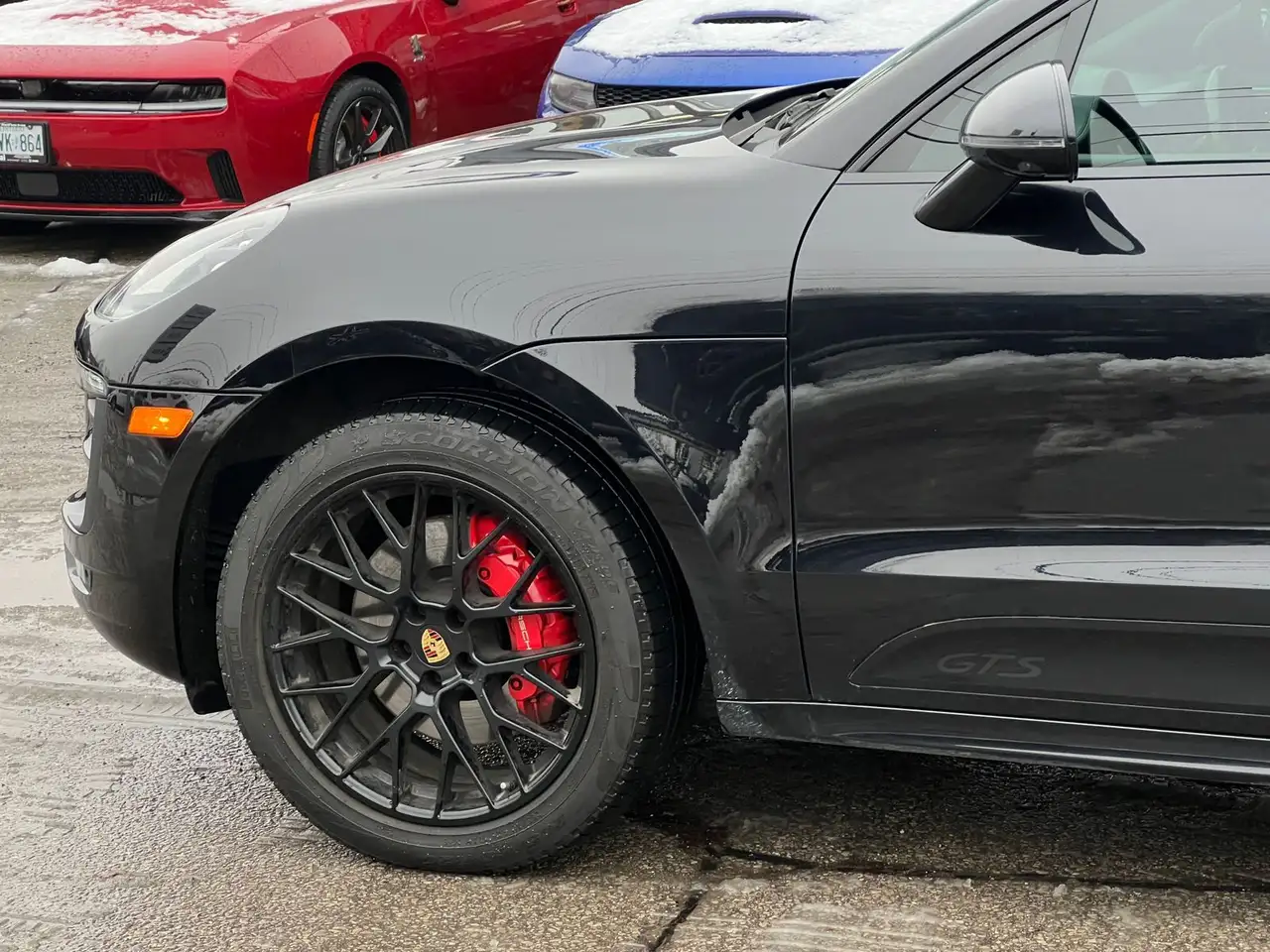 Porsche Macan photo Porsche Macan
