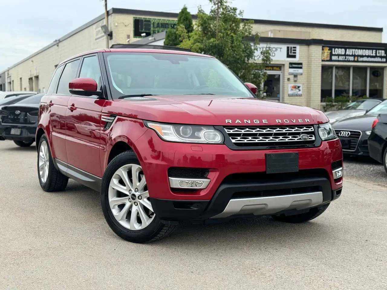 Land Rover Range Rover Sport photo Land Rover Range Rover Sport