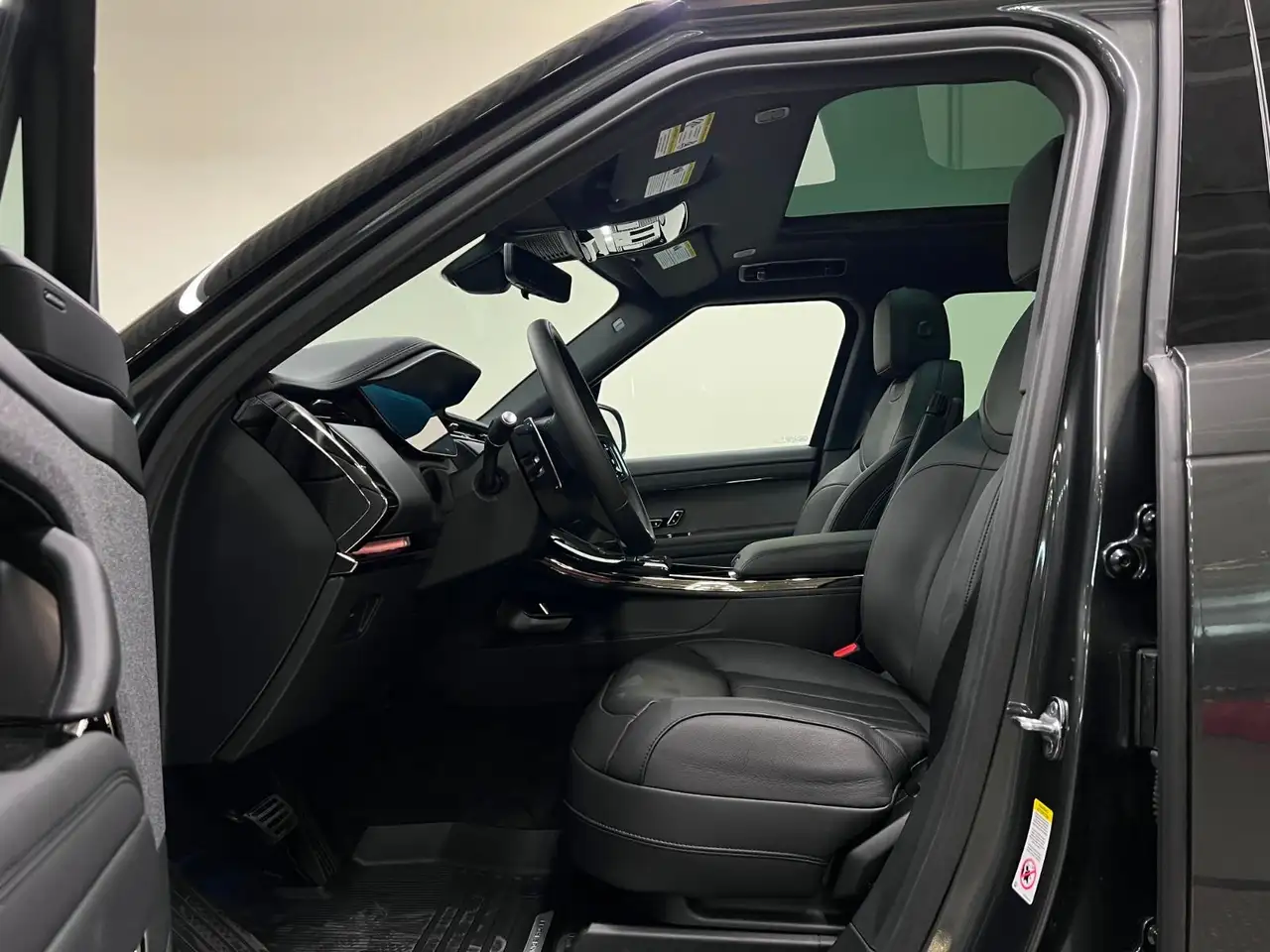 Land Rover Range Rover Sport photo Land Rover Range Rover Sport