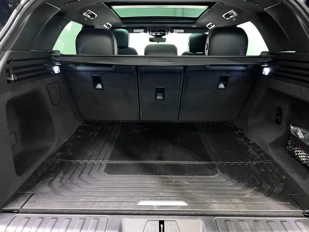 Land Rover Range Rover Sport photo Land Rover Range Rover Sport