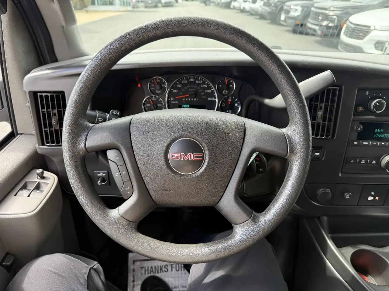 GMC Savana photo GMC Savana