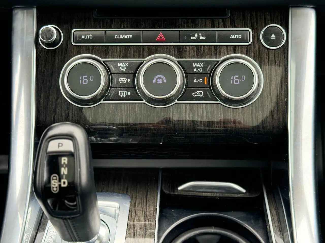 Land Rover Range Rover Sport photo Land Rover Range Rover Sport