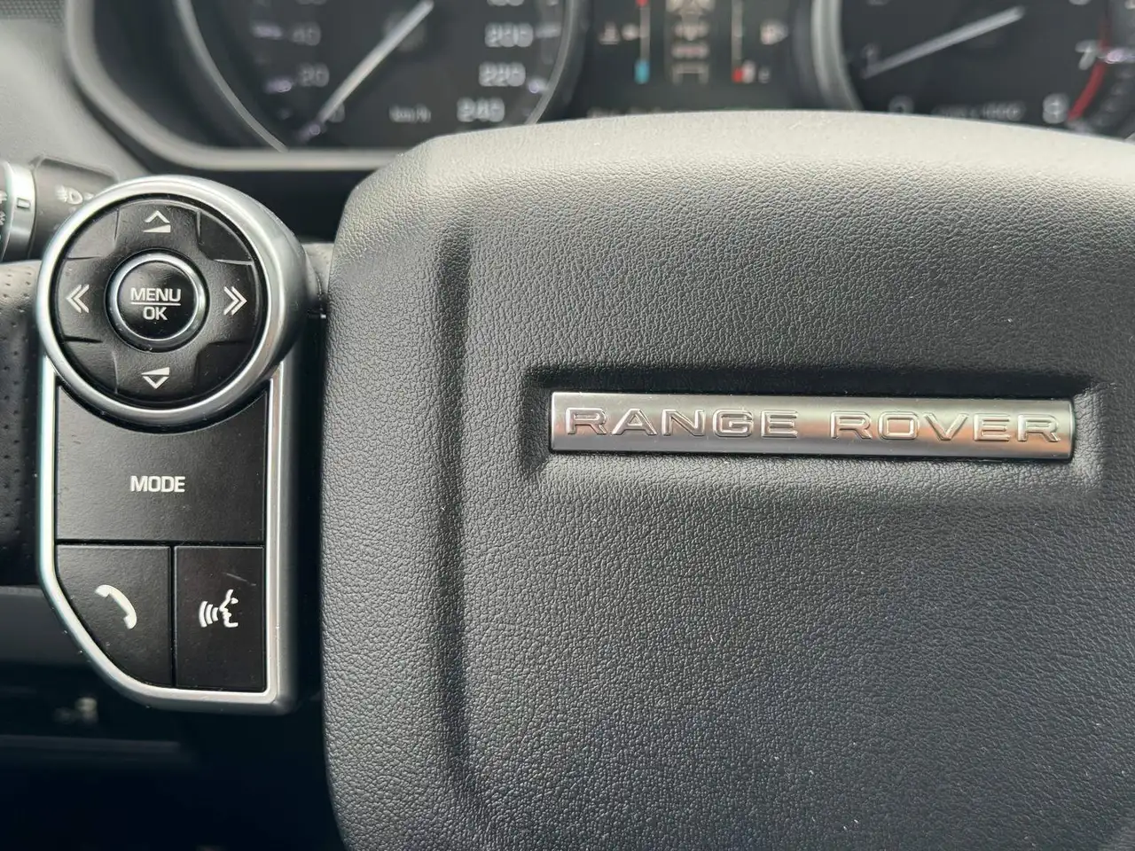 Land Rover Range Rover Sport photo Land Rover Range Rover Sport