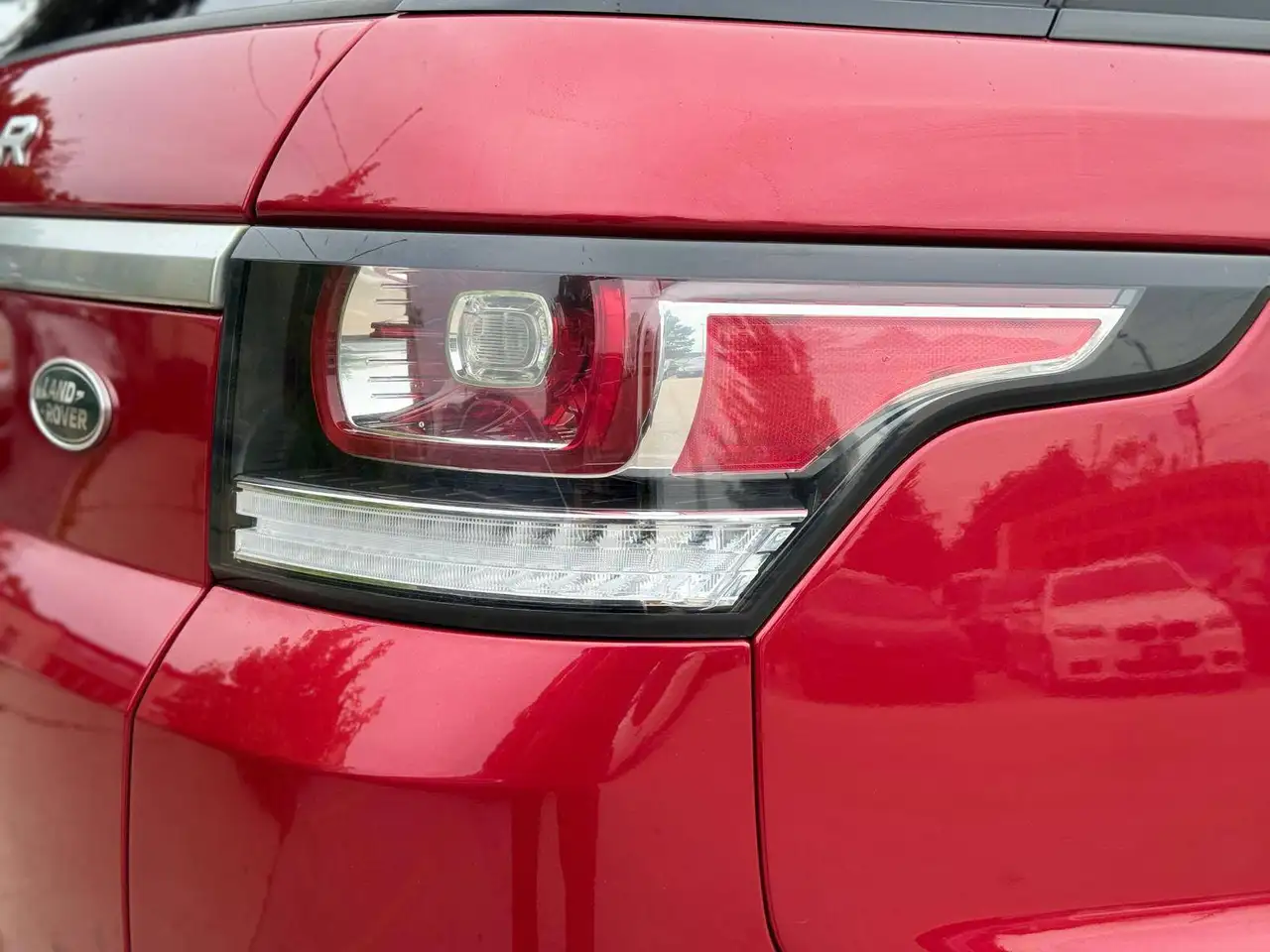 Land Rover Range Rover Sport photo Land Rover Range Rover Sport