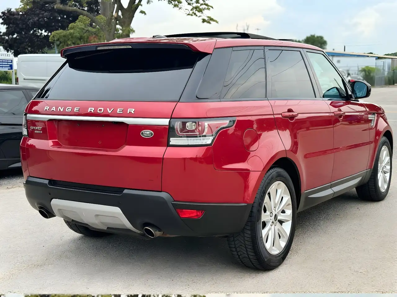 Land Rover Range Rover Sport photo Land Rover Range Rover Sport