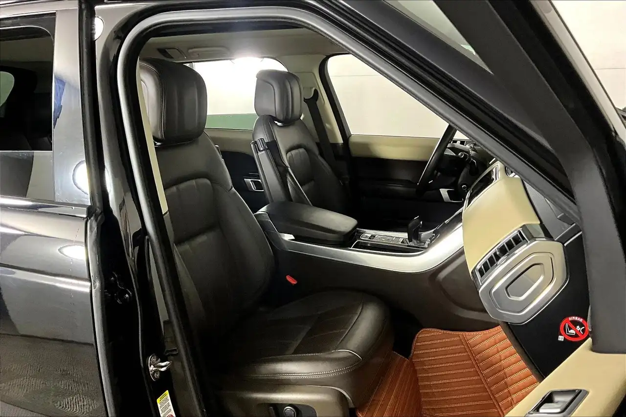 Land Rover Range Rover Sport снимка Land Rover Range Rover Sport
