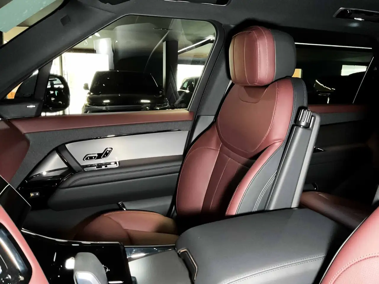 Land Rover Range Rover Sport снимка Land Rover Range Rover Sport
