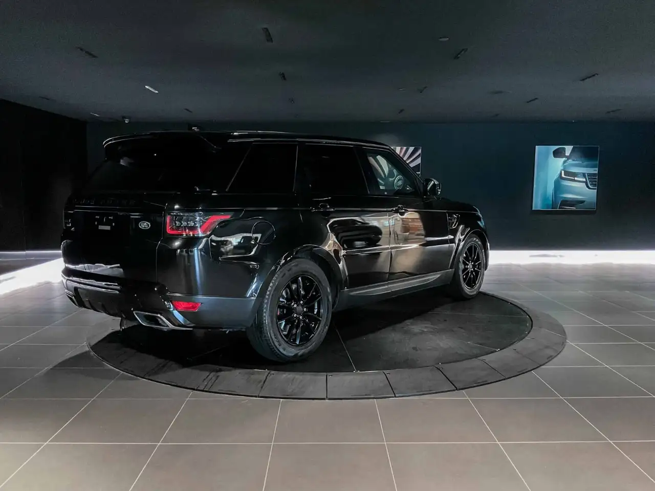 Land Rover Range Rover Sport снимка Land Rover Range Rover Sport