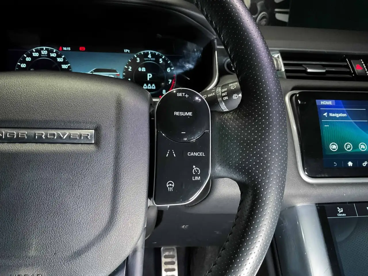 Land Rover Range Rover Sport снимка Land Rover Range Rover Sport
