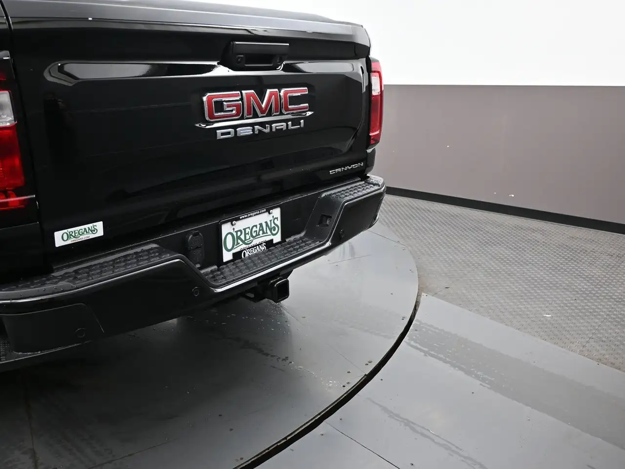 GMC Canyon photo GMC Canyon