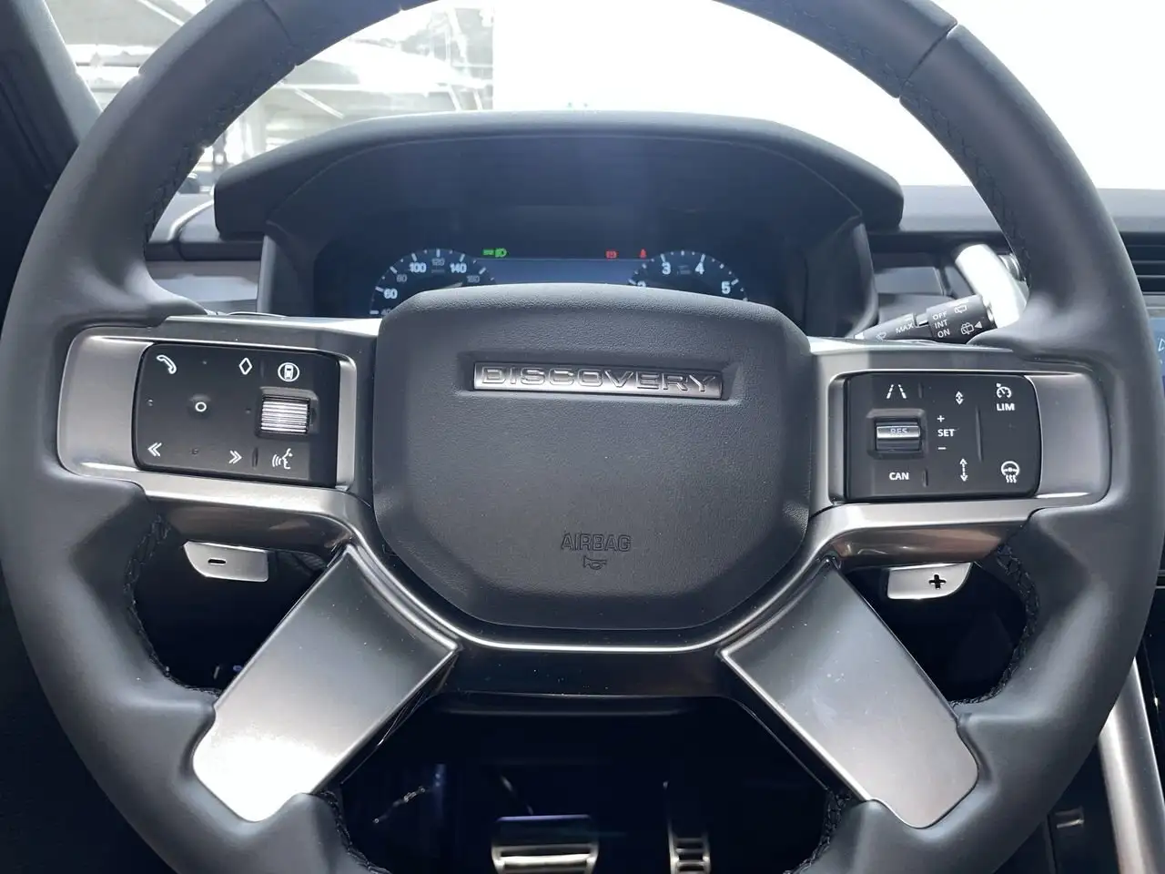 Land Rover Discovery снимка Land Rover Discovery