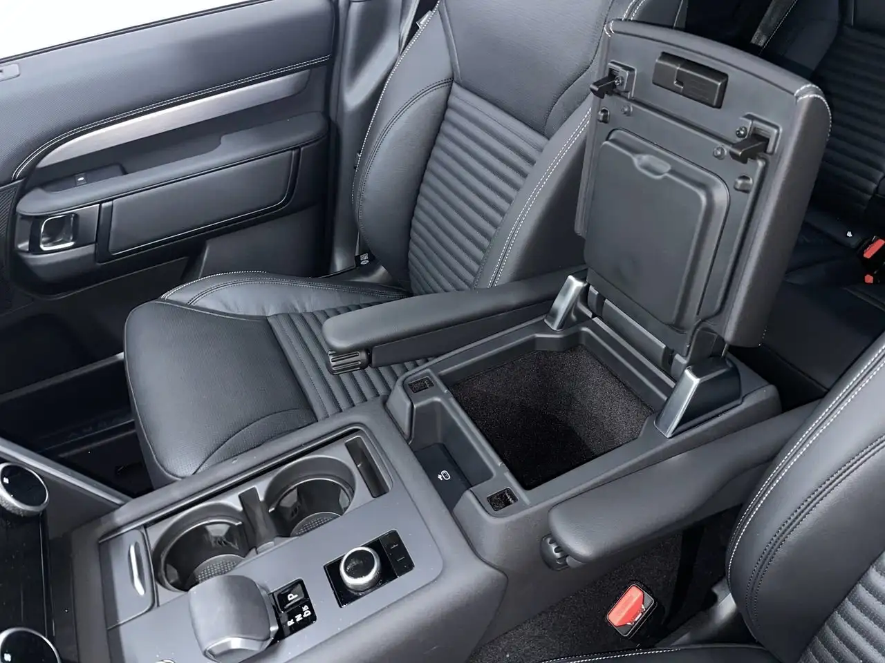 Land Rover Discovery снимка Land Rover Discovery