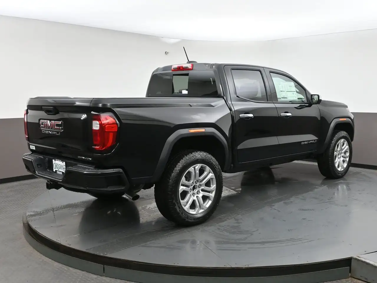 GMC Canyon photo GMC Canyon