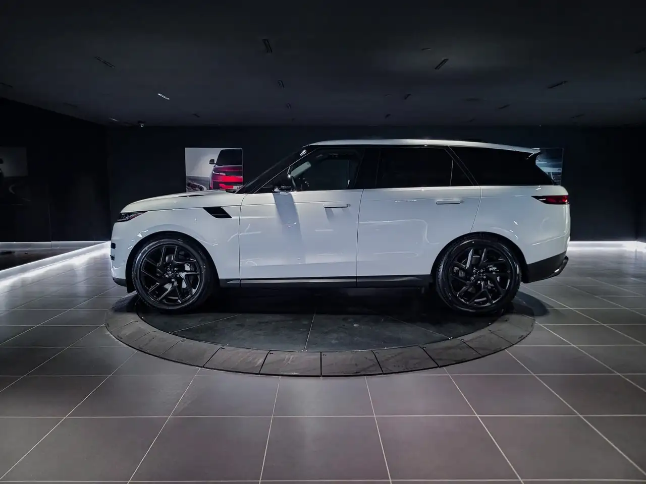 Land Rover Range Rover Sport снимка Land Rover Range Rover Sport