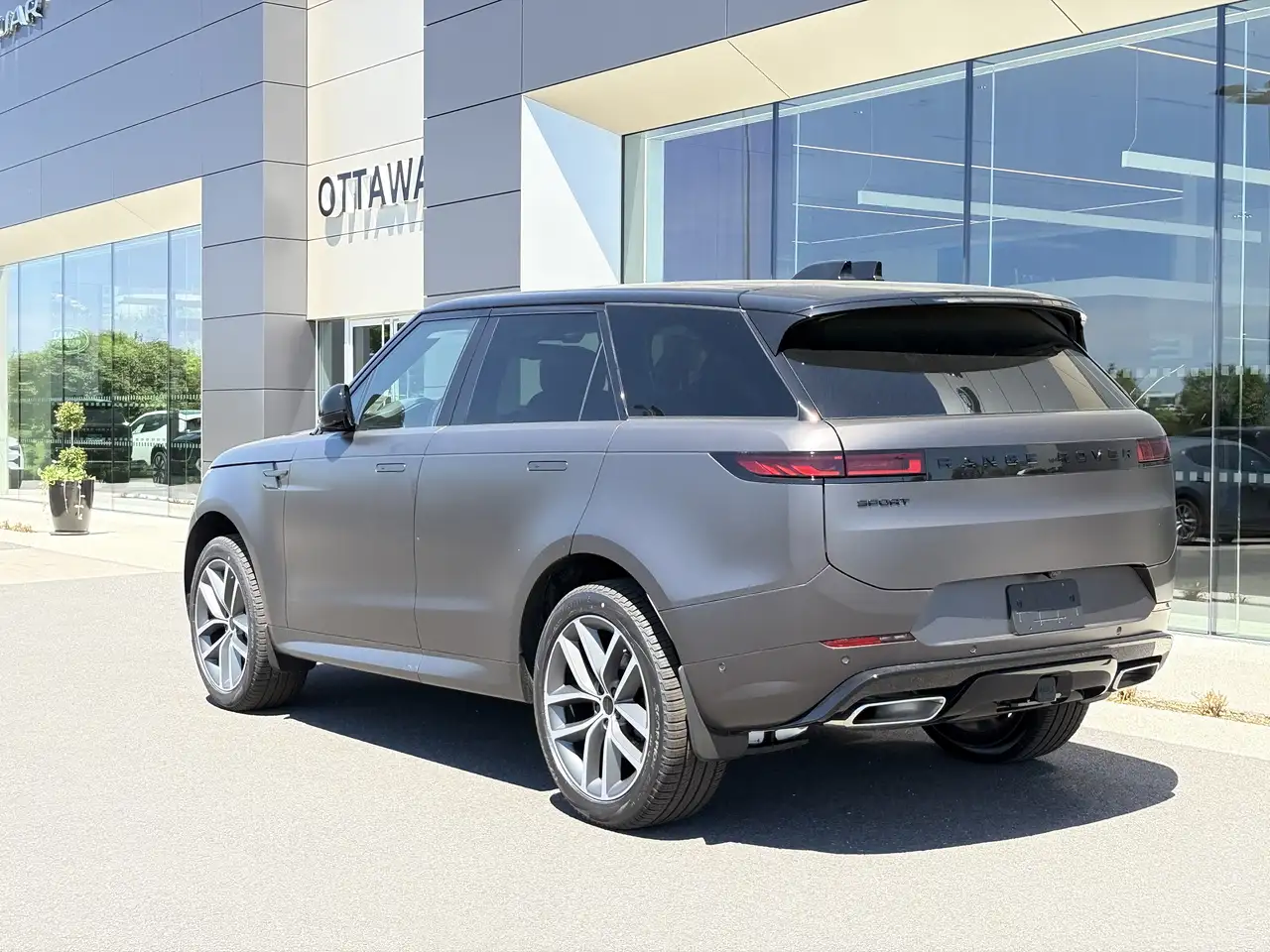 Land Rover Range Rover Sport снимка Land Rover Range Rover Sport