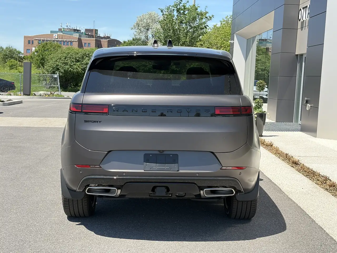 Land Rover Range Rover Sport снимка Land Rover Range Rover Sport