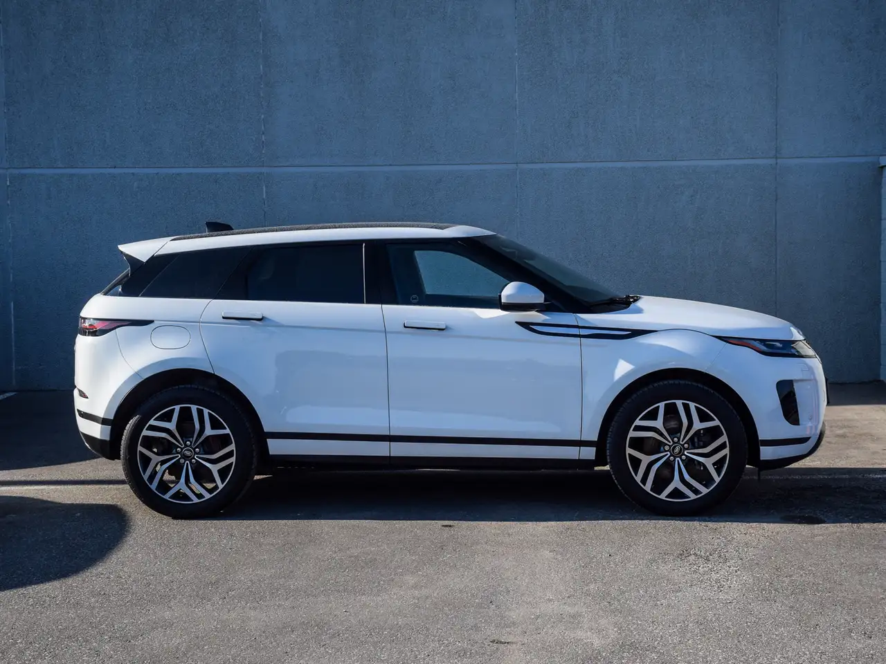 Land Rover Range Rover Evoque photo Land Rover Range Rover Evoque