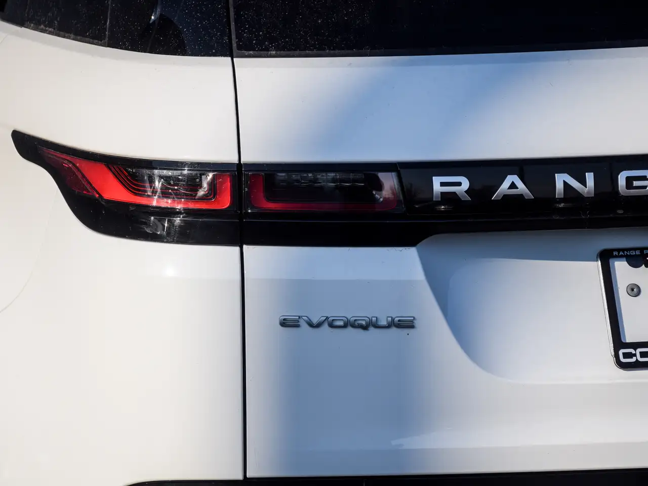 Land Rover Range Rover Evoque photo Land Rover Range Rover Evoque