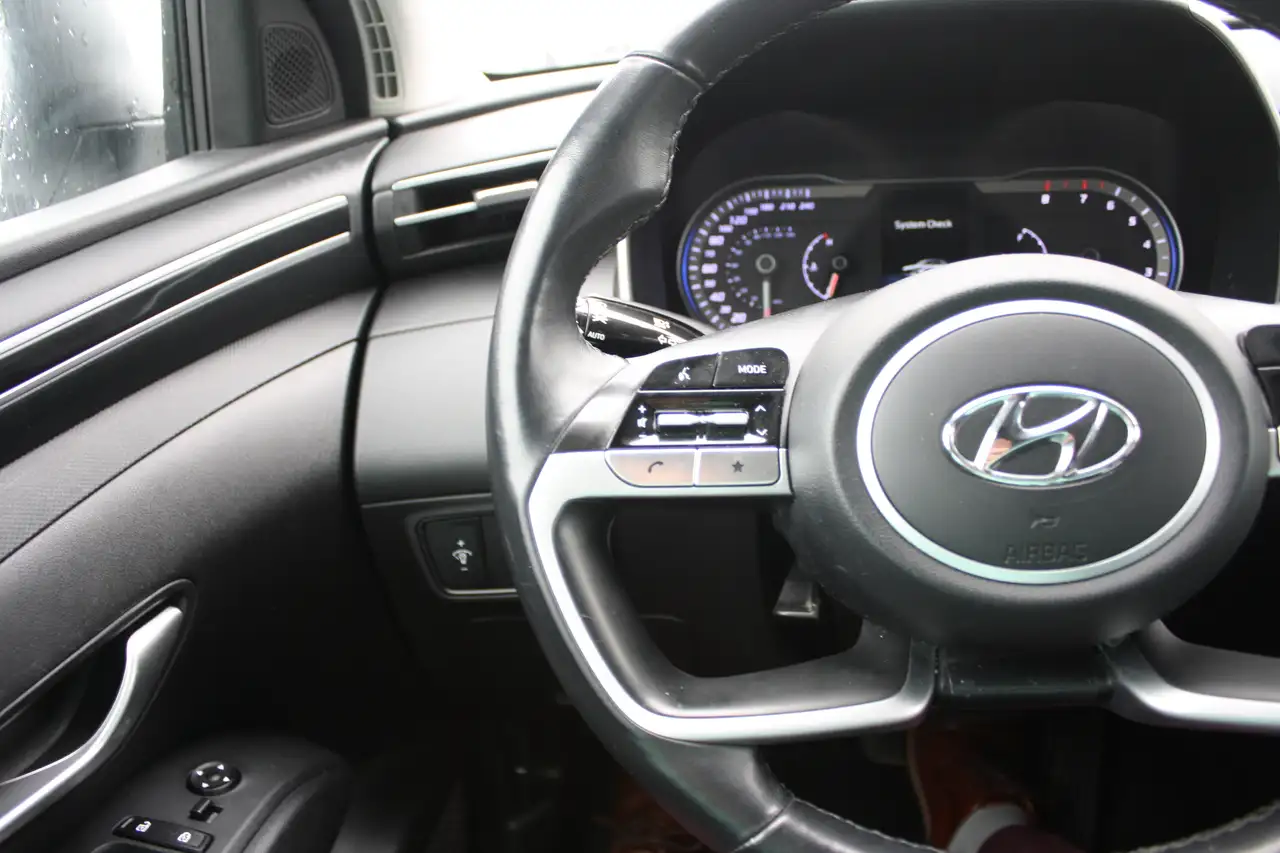 Hyundai TUCSON снимка Hyundai TUCSON