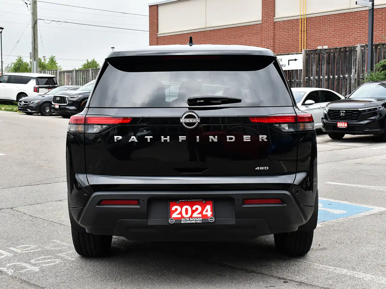 Nissan Pathfinder fotografie Nissan Pathfinder