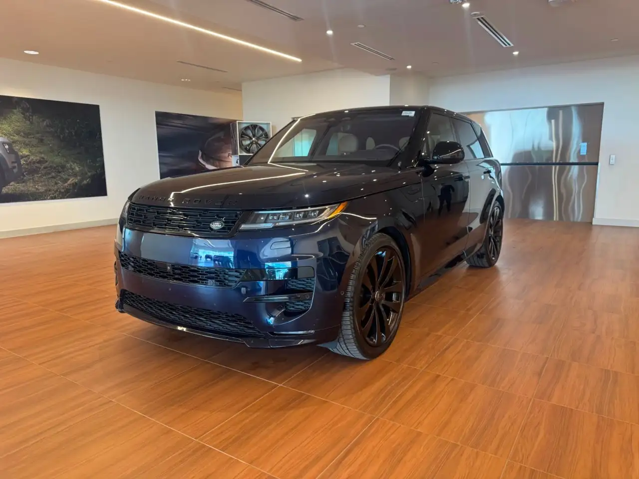Land Rover Range Rover Sport photo Land Rover Range Rover Sport