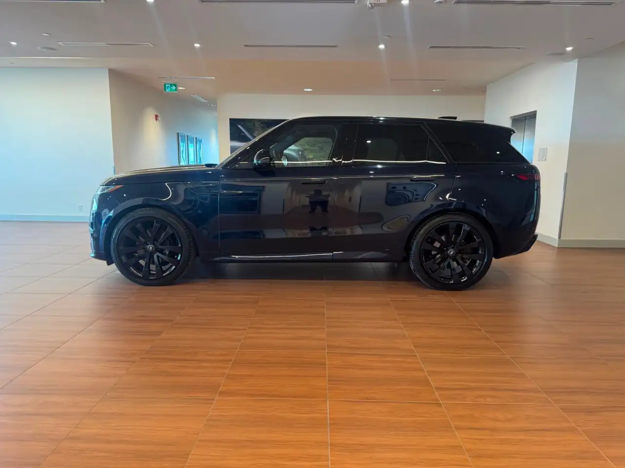 Land Rover Range Rover Sport photo Land Rover Range Rover Sport