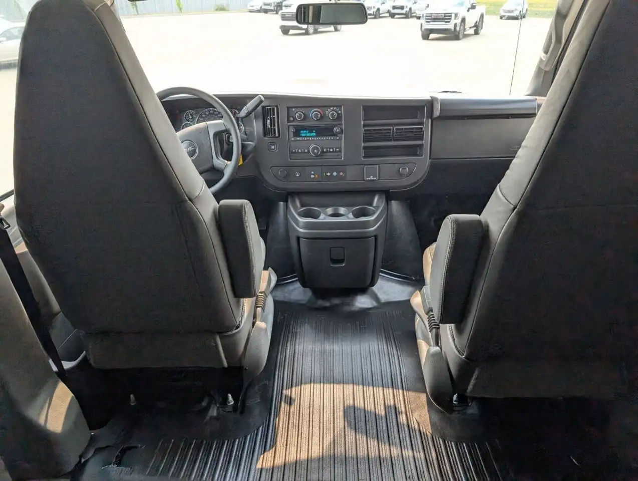 GMC Savana fotografie GMC Savana